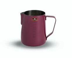 Ti Amo Coloured Milk Jug 950ml 10 Ti Amo Coloured Milk Jug 950ml -Deals Barista Warehouse Store Tiamo Coloured Milk Jug4 29d7524c 036a 497b 9d9d 54296ec8252b